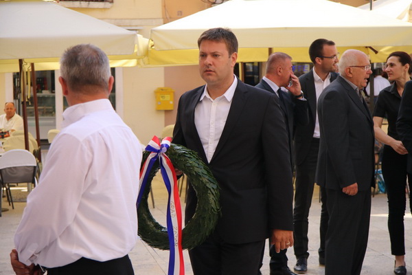 Polaganje lovorovog vijenca na spomen obilježje u povodu Dana antifašističke borbe Polaganje lovorovog vijenca na spomen obilježje u povodu Dana antifašističke borbe