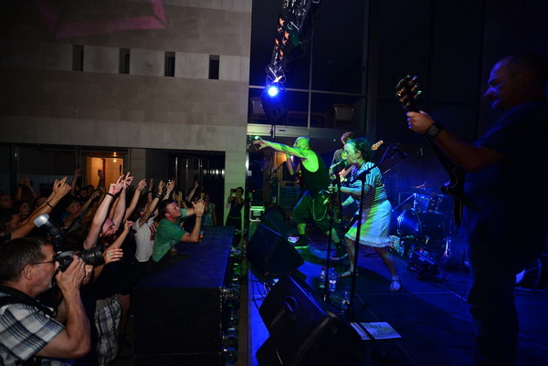 Svaki koncert Kultur shocka u Zadru posebna je priča. Tako je bilo i sinoć na Poljani Branka Stojakovića!