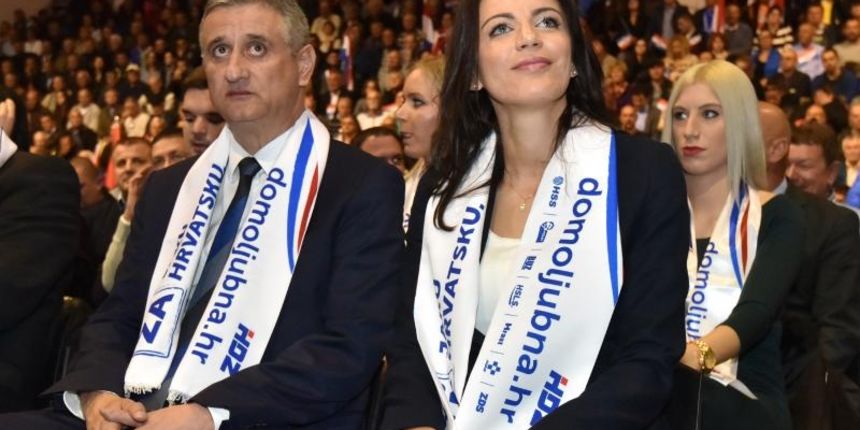 Zadar – Tomislav Karamarko prisustvovao je sredisnjem predizbornom skupu HDZ-a i Domoljubne koalicije za IX. izbornu jedinicu koji se odrzao u dvorani Jazine. Photo: Dino Stanin/PIXSELL Zadar – Tomislav Karamarko prisustvovao je sredisnjem predizbornom skupu HDZ-a i Domoljubne koalicije za IX. izbornu jedinicu koji se odrzao u dvorani Jazine. Photo: Dino Stanin/PIXSELL