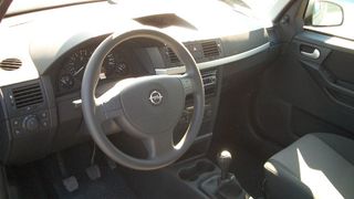1. opel meriva 1.7 CDTI interijer