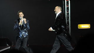 Zadar, 251110
Sportski centar Visnjik.
Koncertni spektakl TopStars.
Na koncertu pred punom dvoranom vecinom mladje publike pjevaci Tony Cetinski, Franka Batelic, Indira Vladic i Luka Bulic pjevali su glazbene hitove.
Na slici: Luka Bulic i Tony Cetinski Zadar, 251110
Sportski centar Visnjik.
Koncertni spektakl TopStars.
Na koncertu pred punom dvoranom vecinom mladje publike pjevaci Tony Cetinski, Franka Batelic, Indira Vladic i Luka Bulic pjevali su glazbene hitove.
Na slici: Luka Bulic i Tony Cetinski