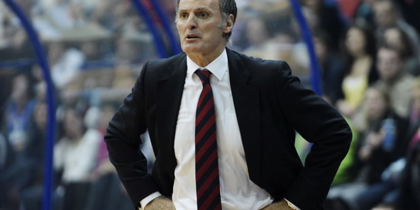 Zagreb, 040210. Kosarkaski centar Drazen Petrovic, kosarka, Euroleague, 2. kolo skupine H TOP-a 16, susret ekipa KK Cibona i Caja Laboral. Na slici: Dusk Ivanovic trener Caja Laboral. Foto: Damir Krajac / CROPIX