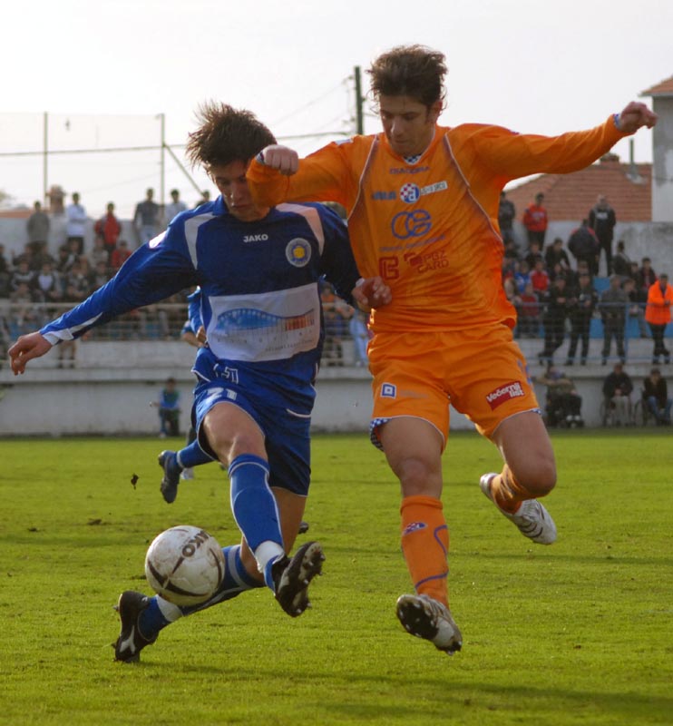 Image 1190239 (auto) Image 1190239 (auto)