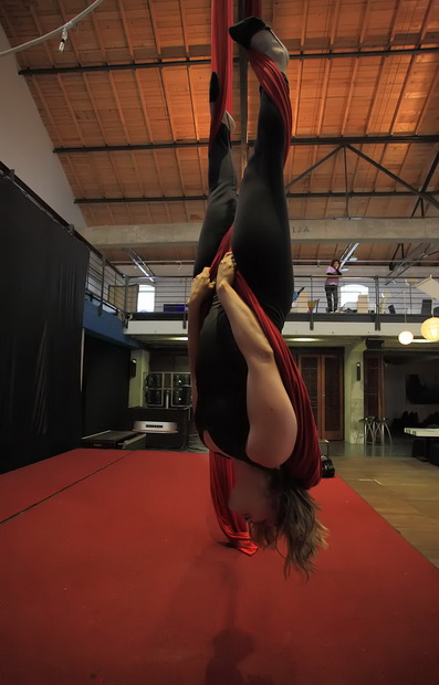 Arsenal: Xiomara Circo Art – ples na svili, Foto: Roberto Lerga Arsenal: Xiomara Circo Art – ples na svili, Foto: Roberto Lerga