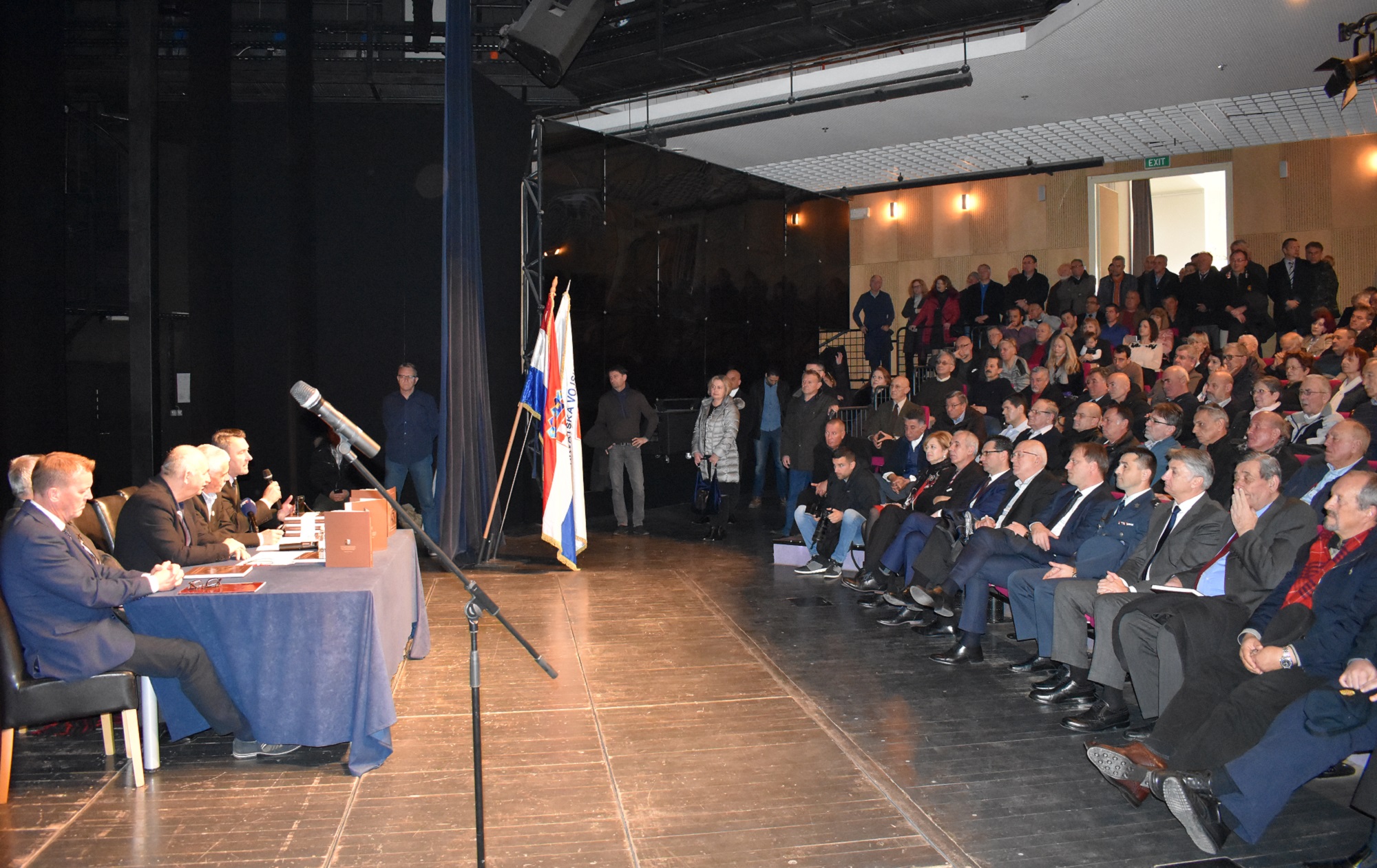 U Kazalištu lutaka Zadar predstavljena monografija o 112. brigadi U Kazalištu lutaka Zadar predstavljena monografija o 112. brigadi