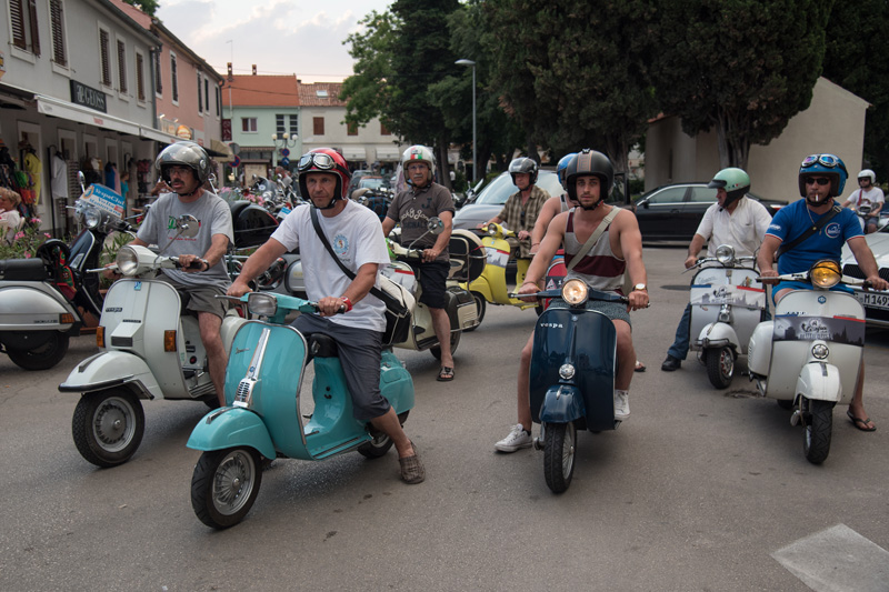 Vespaši zauzeli Biograd, foto: Vinko Pešić