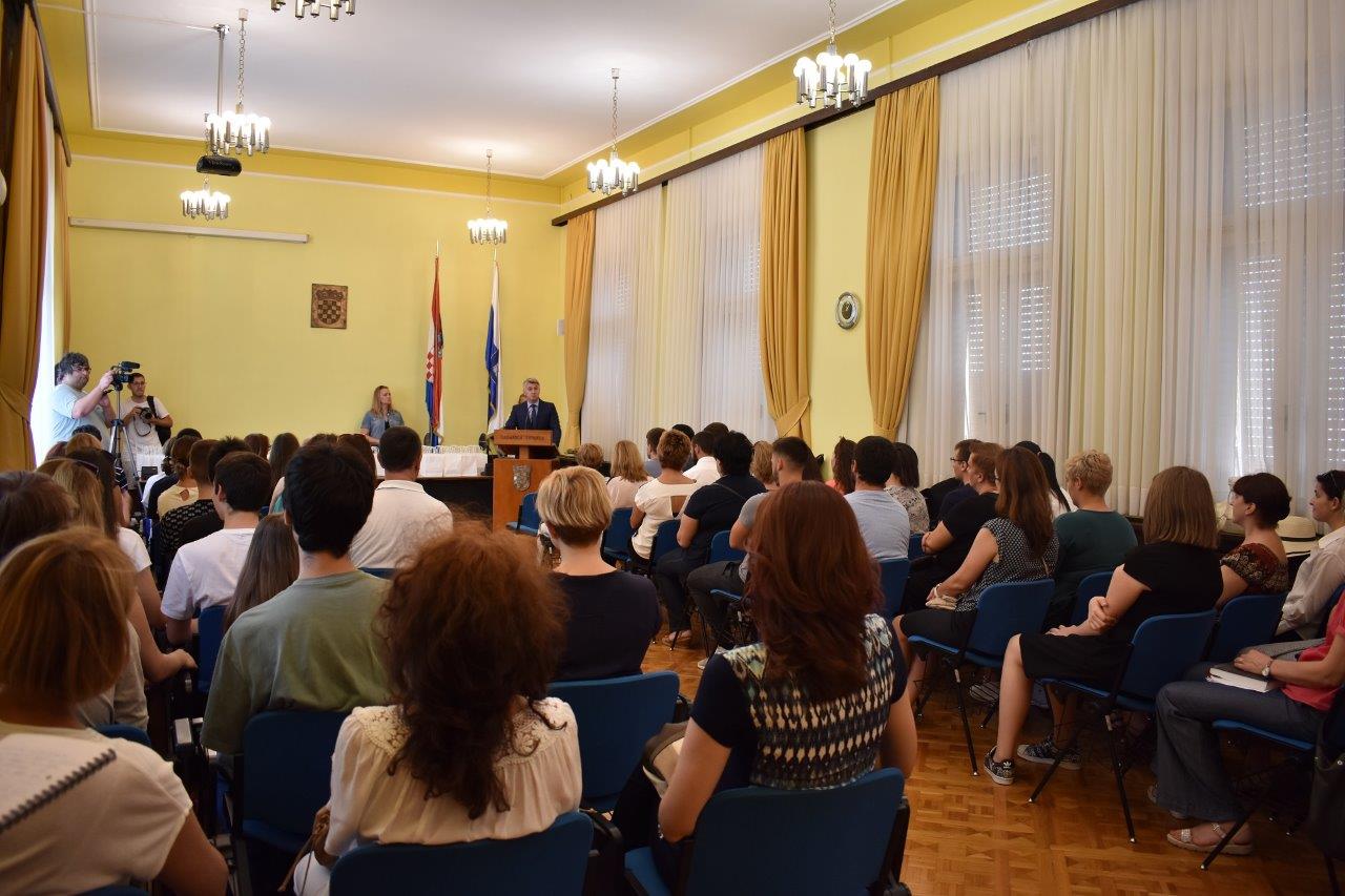 Prijem za nagrađivane učenike osnovnih i srednjh škola