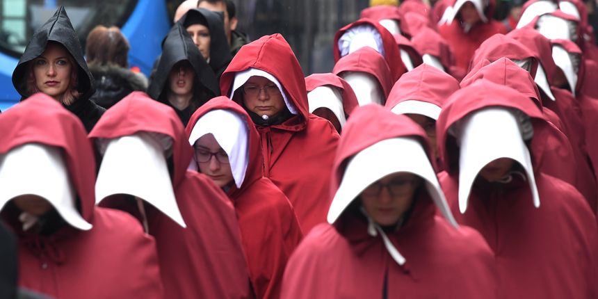 Prosvjed u Zagrebu: sluškinje ustaju za ratifikaciju Istanbulske konvencije, protiv nasilja nad ženama Prosvjed u Zagrebu: sluškinje ustaju za ratifikaciju Istanbulske konvencije, protiv nasilja nad ženama