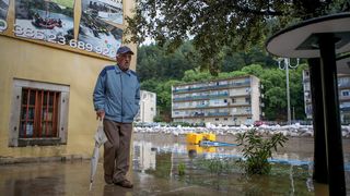 Obrovac: Poplava se polako povlači, stanovnici spašavaju stvari iz domova