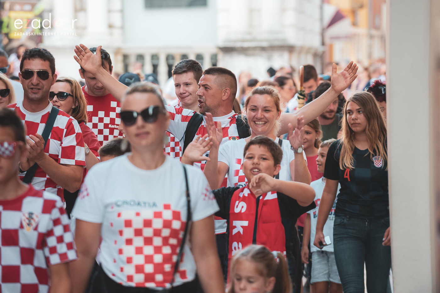 Zadar priredio čudesan doček svojim Vatrenim herojima (1)