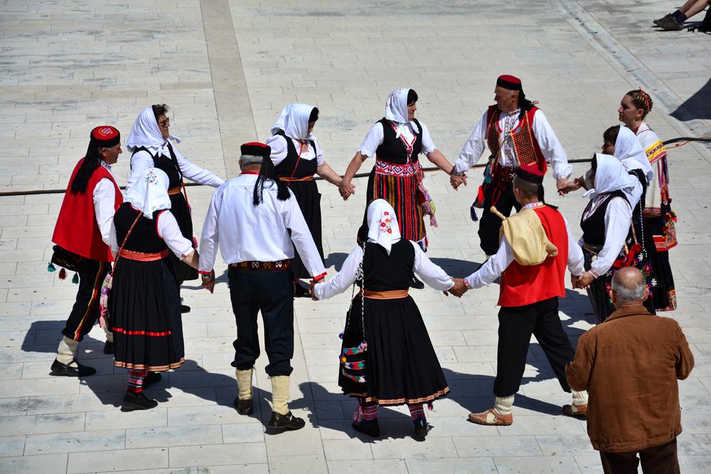 Kulturni Majdan na Trgu 5 bunara Kulturni Majdan na Trgu 5 bunara