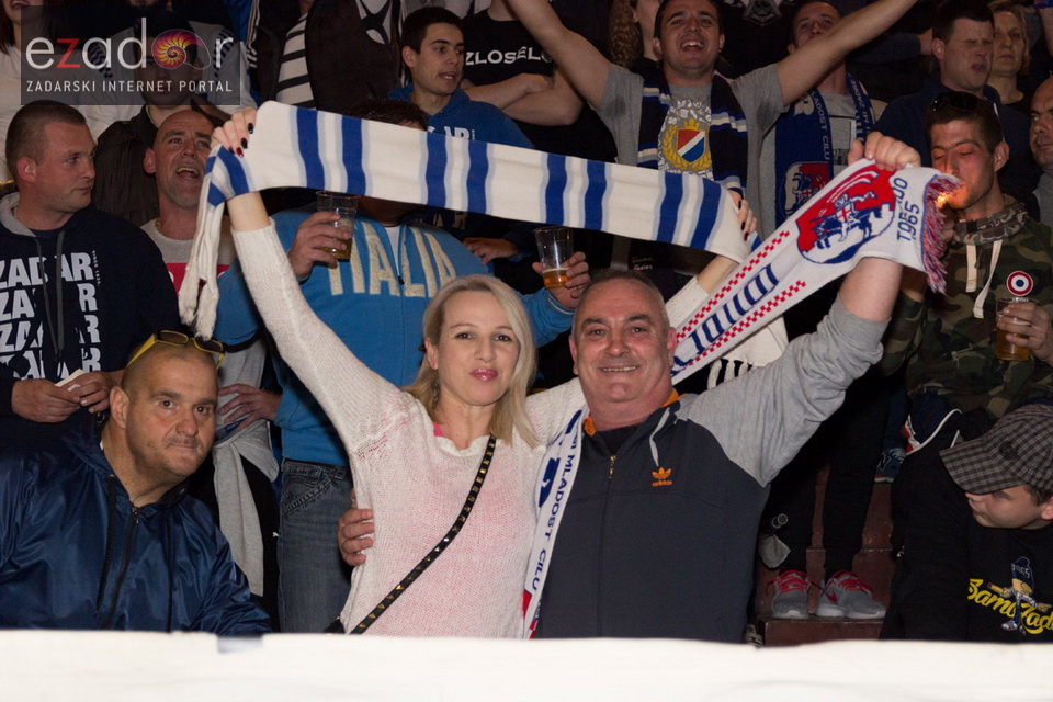 Humanitarno gledanje utakmice Zadar-Cibona u Jazinama Humanitarno gledanje utakmice Zadar-Cibona u Jazinama