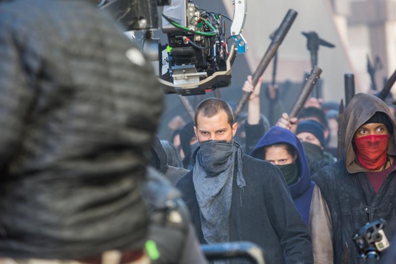 Jamie Dornan na setu snimanja filma Robin Hood Origins