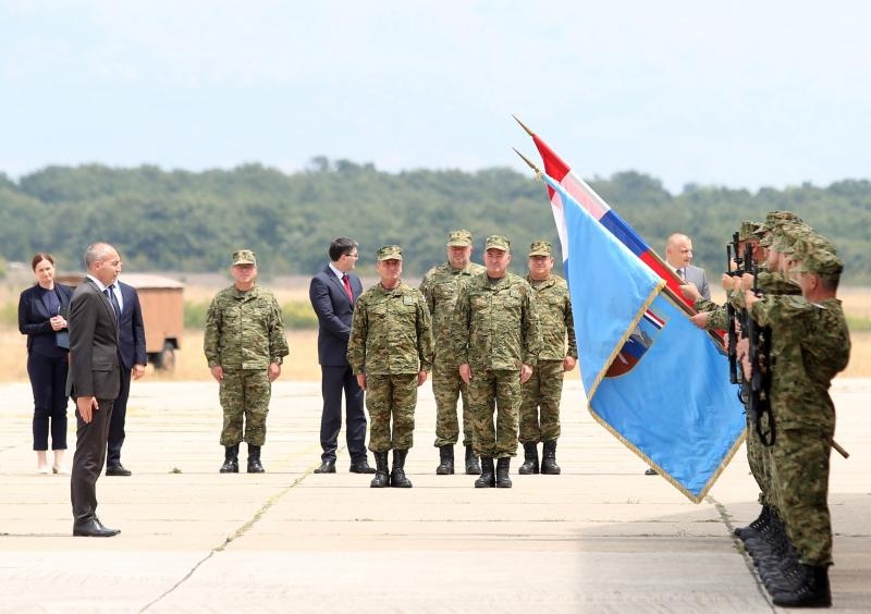 Plenković i Krstičević posjetili zračnu bazu Zemunik i protupožarnu eskadrilu Plenković i Krstičević posjetili zračnu bazu Zemunik i protupožarnu eskadrilu