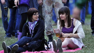 Zagreb, 220610.
Na Jarunu se od 21.-23.06. odrzava glazbeni spektakl T-Mobile INmusic festival na kojem ce nastupiti mnogobrojni izvodjaci kako iz zemlje tako i svijeta. Drugi dan festivala.
Na fotografiji: publika.
Foto: Boris Kovacev / CROPIX Zagreb, 220610.
Na Jarunu se od 21.-23.06. odrzava glazbeni spektakl T-Mobile INmusic festival na kojem ce nastupiti mnogobrojni izvodjaci kako iz zemlje tako i svijeta. Drugi dan festivala.
Na fotografiji: publika.
Foto: Boris Kovacev / CROPIX