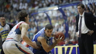 Zagreb, 100610.
Peta utakmica doigravanja za prvaka Htvatske u kosarci: Cibona – Zadar, u kosarkaskom centru Drazen Petrovic.
Na slici Marko Car (30).
Foto: Dragan Matic / Cropix Zagreb, 100610.
Peta utakmica doigravanja za prvaka Htvatske u kosarci: Cibona – Zadar, u kosarkaskom centru Drazen Petrovic.
Na slici Marko Car (30).
Foto: Dragan Matic / Cropix