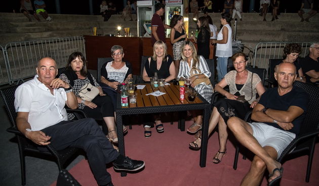 Zorica Kondža i klapa Cambi @ bazen Ilirije u Biogradu