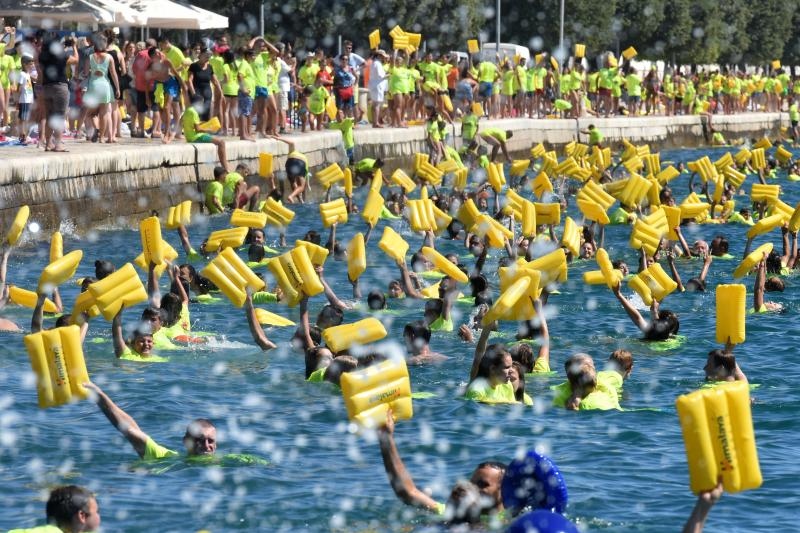 Jubilarni 10. dm Millennium Jump na zadarskoj rivi, Photo: Dino Stanin/PIXSELL Jubilarni 10. dm Millennium Jump na zadarskoj rivi, Photo: Dino Stanin/PIXSELL