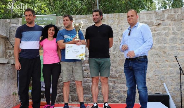 Ekipa “Južani” iz Preka osvojila prvo mjesto u kuhanju žgvaceta