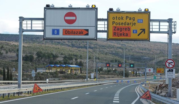 Bura, olujna bura, orkanska bura, zatvorena autocesta, zatvorena a1, Sveti Rok, Maslenica, Posedarje
