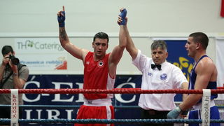 Zadar, 210413.
Dvorana Kresimira Cosica. Prvenstvo Hrvatske u boksu. Na fotografiji Marko Calic (Pula, crveni) i Josip Bepo Filipi (Zlatna rukavica, plavi).
Foto: Jure Miskovic / CROPIX Zadar, 210413.
Dvorana Kresimira Cosica. Prvenstvo Hrvatske u boksu. Na fotografiji Marko Calic (Pula, crveni) i Josip Bepo Filipi (Zlatna rukavica, plavi).
Foto: Jure Miskovic / CROPIX