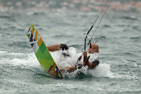 Zadar, 240513
Plaza Kolovare. Jako jugo na zadarsku plazu Kolovare je izmamilo velik broj windsurfera koji jedva cekaju ovakve vremenske prilike kako bi uzivali u omiljenom sportu.
Foto: Jure Miskovic / CROPIX Zadar, 240513
Plaza Kolovare. Jako jugo na zadarsku plazu Kolovare je izmamilo velik broj windsurfera koji jedva cekaju ovakve vremenske prilike kako bi uzivali u omiljenom sportu.
Foto: Jure Miskovic / CROPIX