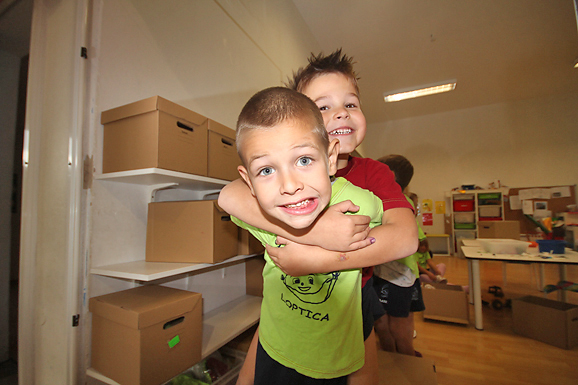 Loptica : “Volim te grade” (foto:Saša Čuka)