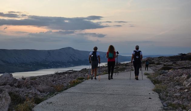 Pag: Nordijsko hodanje Mjesečevim otokom