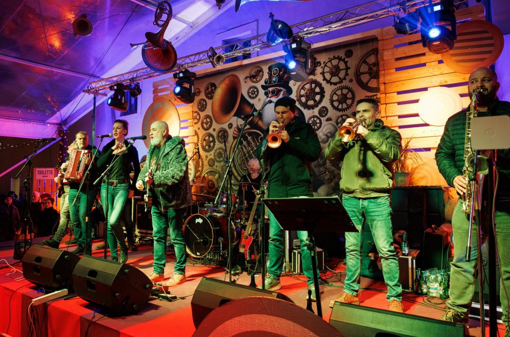 Gustafi @ Božićni gramofon