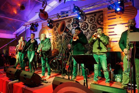 Gustafi @ Božićni gramofon