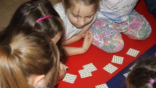 Etno dani: Osnovci igrali “Igru pamtilicu” u Gradskoj straži Etno dani: Osnovci igrali “Igru pamtilicu” u Gradskoj straži