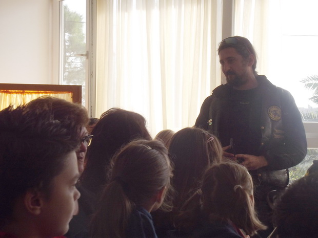 “Beštije” posjetile OŠ Šimuna Kožičića Benje “Beštije” posjetile OŠ Šimuna Kožičića Benje