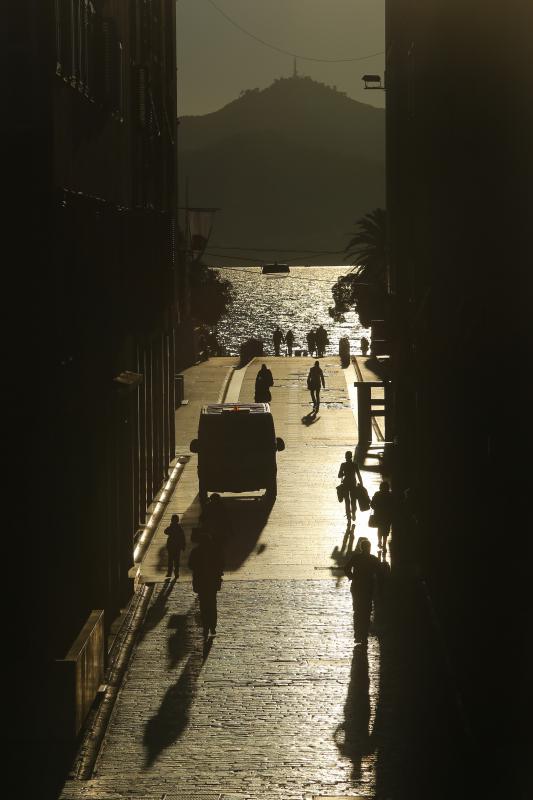 Približavanjem zimskog solsticija, odnosno tkzv. suncostaja dani su sve kraći, a sjene izražajnije.  Photo: Filip Brala/PIXSELL