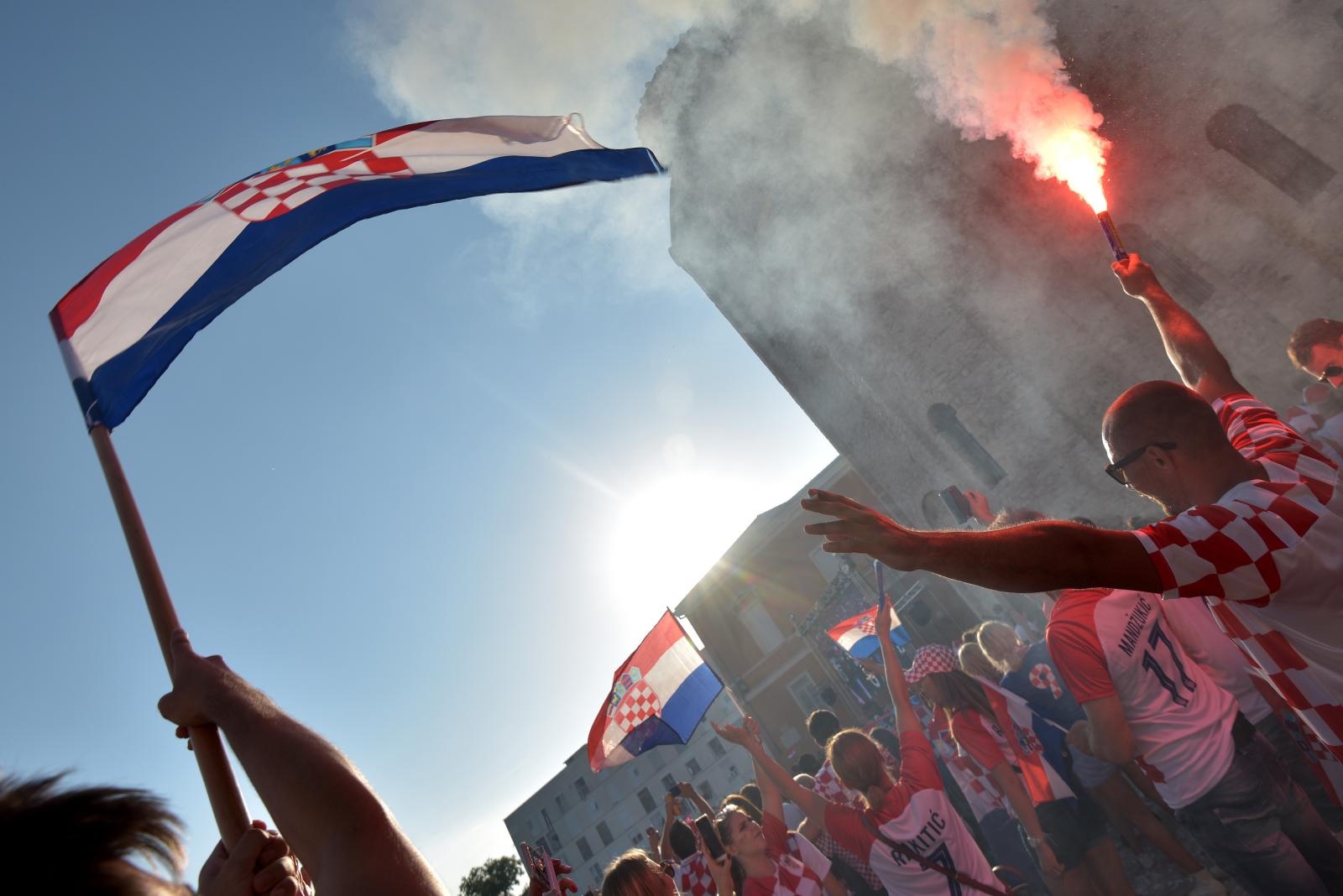 Tisuće Zadrana na Forumu navijalo za Vatrene u finalu Svjetskog prvenstva Tisuće Zadrana na Forumu navijalo za Vatrene u finalu Svjetskog prvenstva