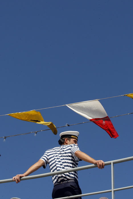 Zadar, 050810.
Brod Hrvatske ratne mornarice Andrija Mohorovcic na vezu u zadarskoj luci otvoren je za gradjane koji ga mogu razgledati, od 8 do 12 sati.
Foto: Jure Miskovic / CROPIX