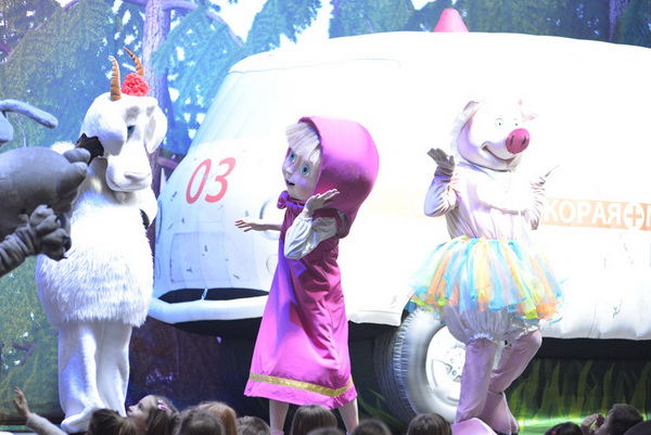 Predstava “Maša i Medvjed” moskovskog Dječjeg kazališta oduševila zadarske mališane Predstava “Maša i Medvjed” moskovskog Dječjeg kazališta oduševila zadarske mališane