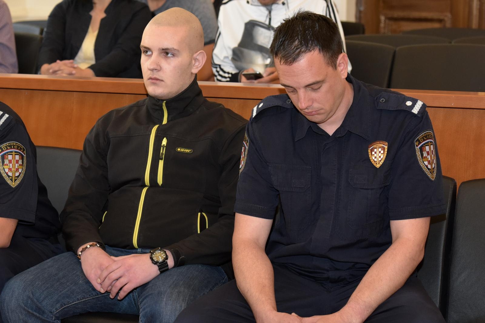 Županijski sud u Zadru: Tin Šunjerga osuđen na 40 godina zatvora zbog ubojstva roditelja