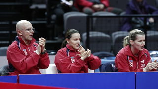 Split, 020310.
Spaladium Arena.
Trece kolo Europske lige u stolnom tenisu odrzalo se u Spaladium Areni gdje su snage odmjerili reprezentacija Hrvatske sa Srbijom u muskoj kategoriji i reprezentacija Hrvatske sa Madjarskom u zenskoj kategoriji.
Spektakl j Split, 020310.
Spaladium Arena.
Trece kolo Europske lige u stolnom tenisu odrzalo se u Spaladium Areni gdje su snage odmjerili reprezentacija Hrvatske sa Srbijom u muskoj kategoriji i reprezentacija Hrvatske sa Madjarskom u zenskoj kategoriji.
Spektakl j