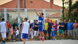 U povodu blagdana Kraljice Mira u Stanovima odigrana utakimica između veterana KK Zadar i Stanova, Foto: Iva Perinčić U povodu blagdana Kraljice Mira u Stanovima odigrana utakimica između veterana KK Zadar i Stanova, Foto: Iva Perinčić