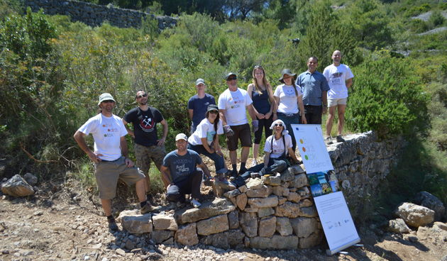 Sudionici projekta “Oživi, održi otok!” posjetili otok Vis