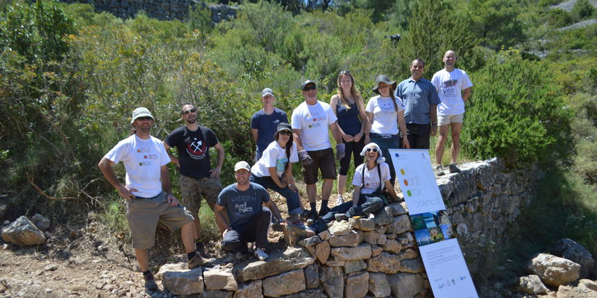 Sudionici projekta “Oživi, održi otok!” posjetili otok Vis