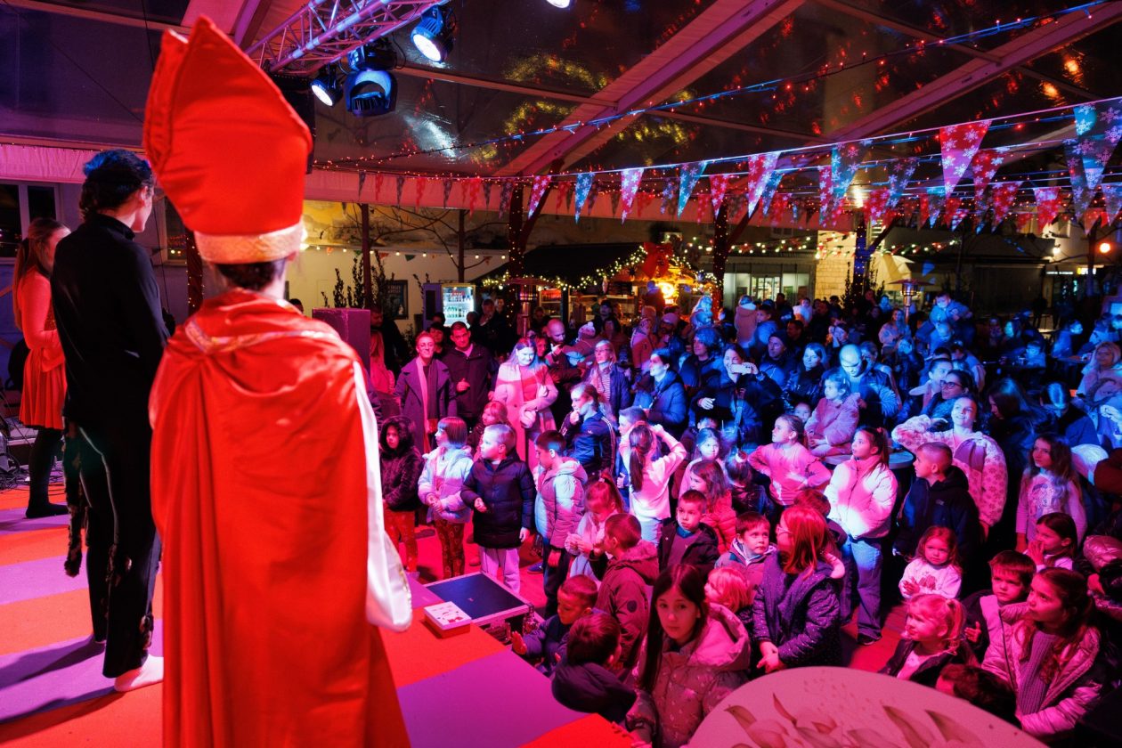 dječja predstava o svetom Nikoli, Božićni gramofon na Pijaci dječja predstava o svetom Nikoli, Božićni gramofon na Pijaci