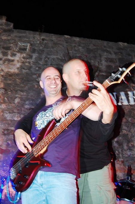 Gitarijada Za šaku metala 2012, foto: Tea Balog Gitarijada Za šaku metala 2012, foto: Tea Balog