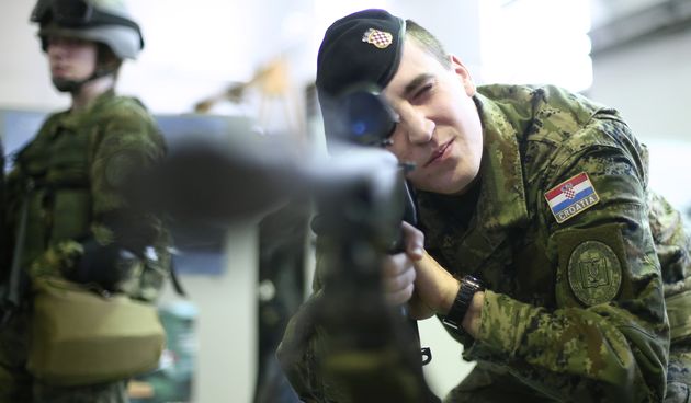 Oružje, hrvatska vojska