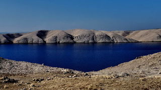 Pag i Velebit s Paga, Foto: Leonard Kvaratntan