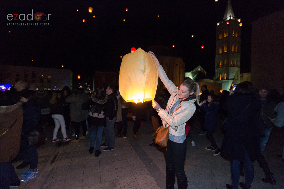 Humanitarni svjetlosni spektakl “Zaželi ljubav” na zadarskom Forumu, 18. veljače 2017. Humanitarni svjetlosni spektakl “Zaželi ljubav” na zadarskom Forumu, 18. veljače 2017.