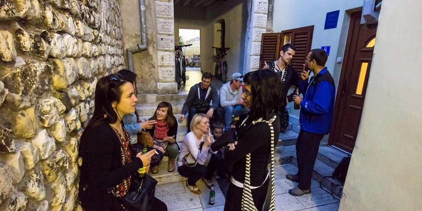 Otvorenje izložbe fotografija Mladena Radolovića Mrlje u PD Paklenica