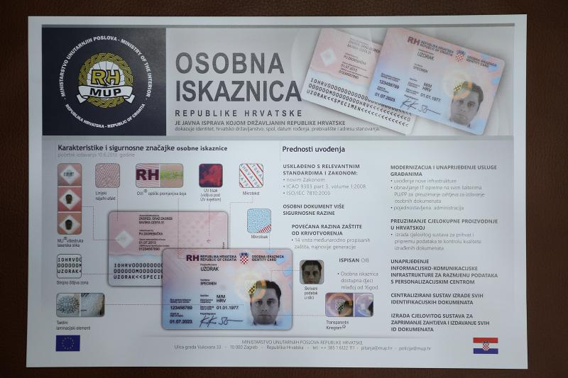 U Ravnateljstvu policije predstavljeni su prijedlozi novih registracijskih tablica za vozila. Ujedno je predstavljeno i vozilo mobilnog ureda za upravne poslove. Photo: Davor Puklavec/PIXSELL U Ravnateljstvu policije predstavljeni su prijedlozi novih registracijskih tablica za vozila. Ujedno je predstavljeno i vozilo mobilnog ureda za upravne poslove. Photo: Davor Puklavec/PIXSELL