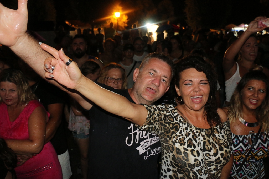 S Alenom Islamovićem po pljusku pjevalo šest tisuća Virana