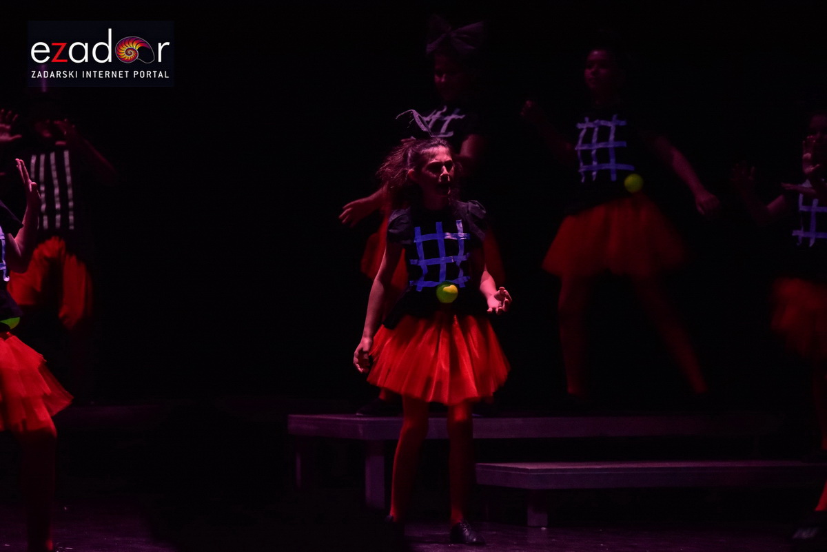 U HNK Zadar održana kazališna revija predstava Udruge “Igrajmo se” U HNK Zadar održana kazališna revija predstava Udruge “Igrajmo se”